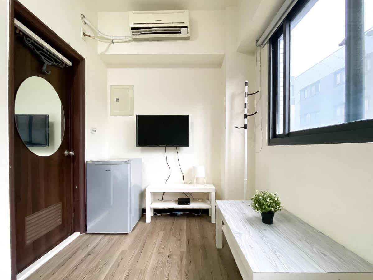 CN Hostel Taichung Exterior foto